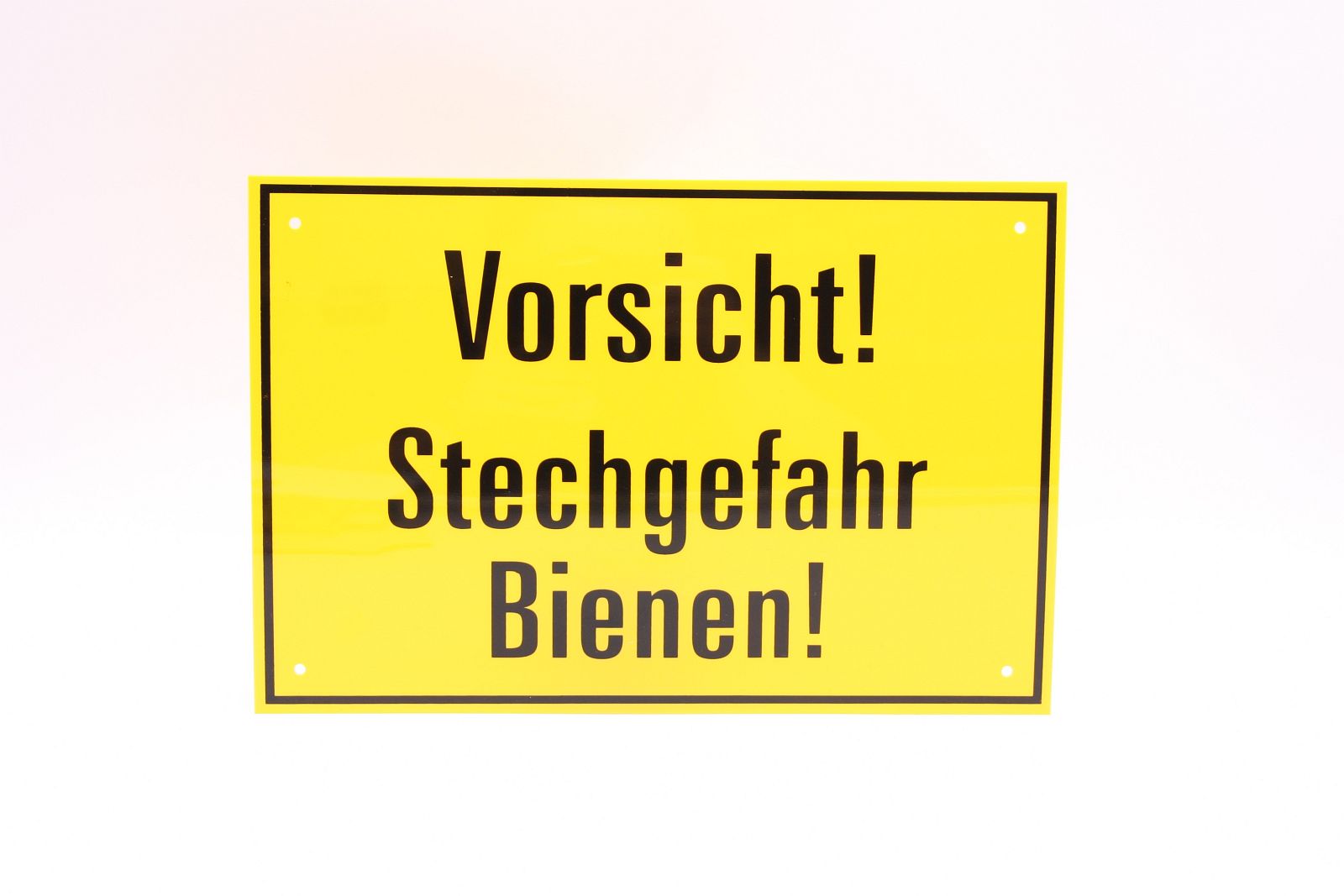 Schild "Vorsicht Stechgefahr Bienen"