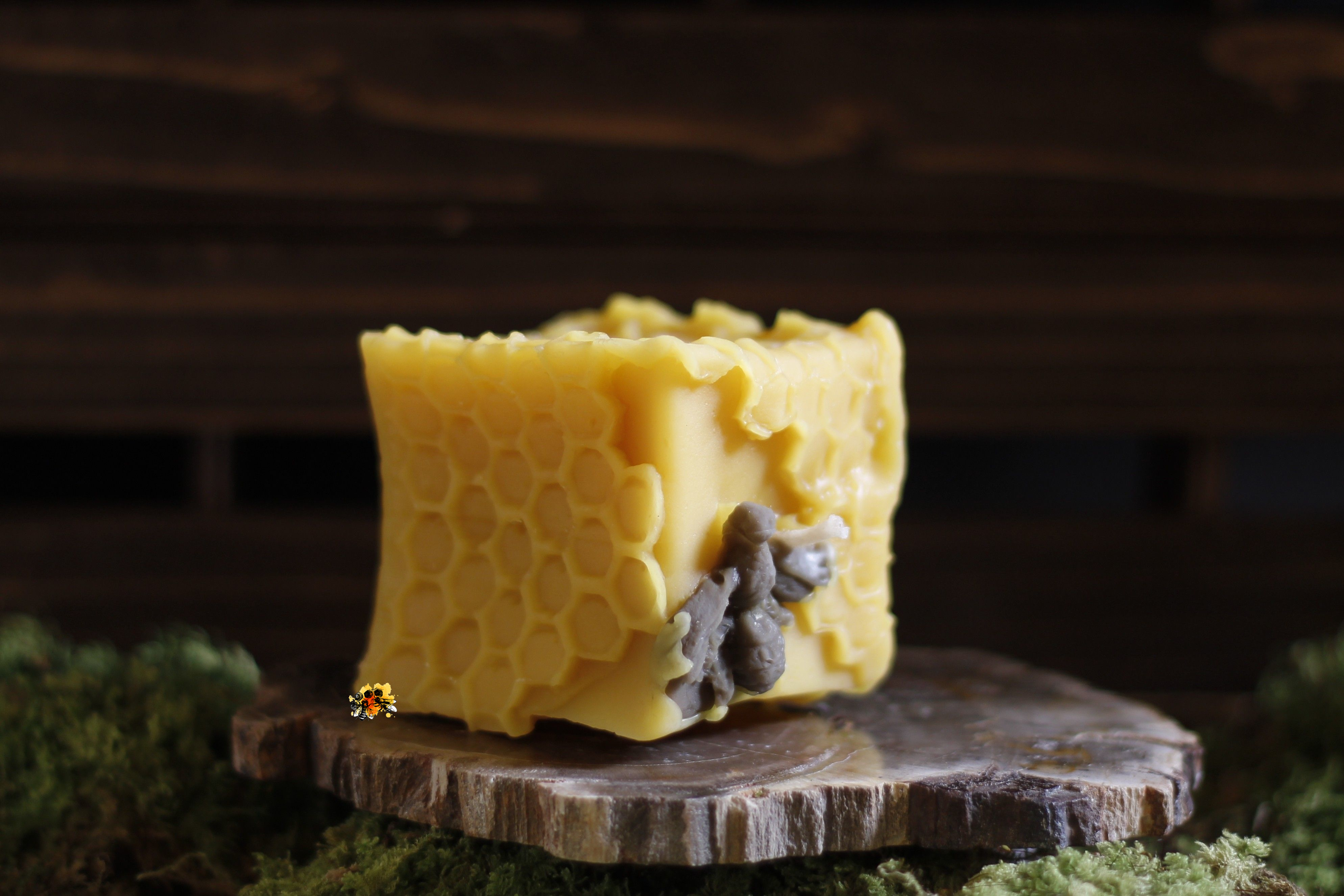 Kubus "Bienenzauber" zweifarbig Bienenwachskerze