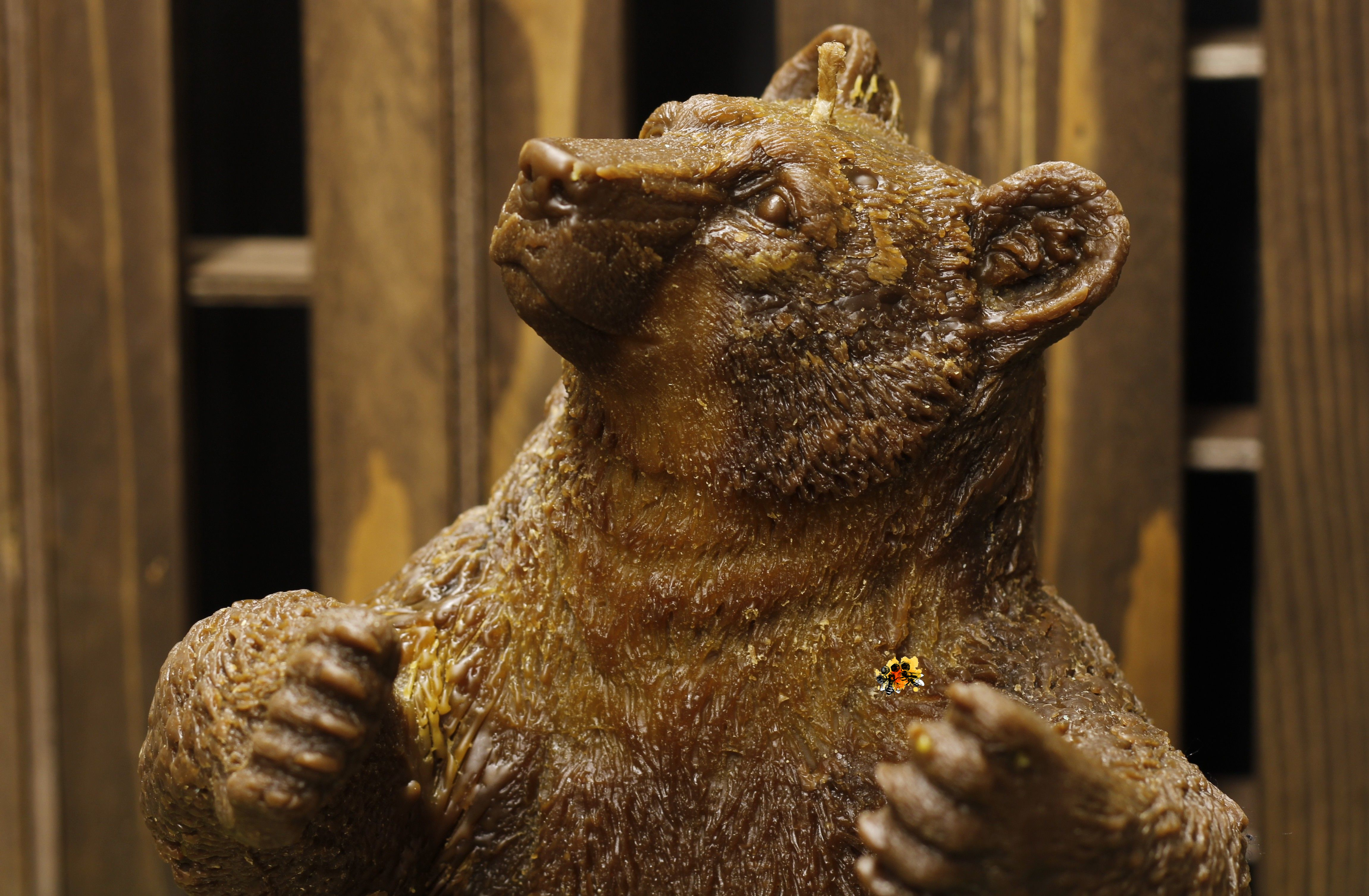 Bär "Paul" zweifarbig Flaschenhalter & Bienenwachskerze