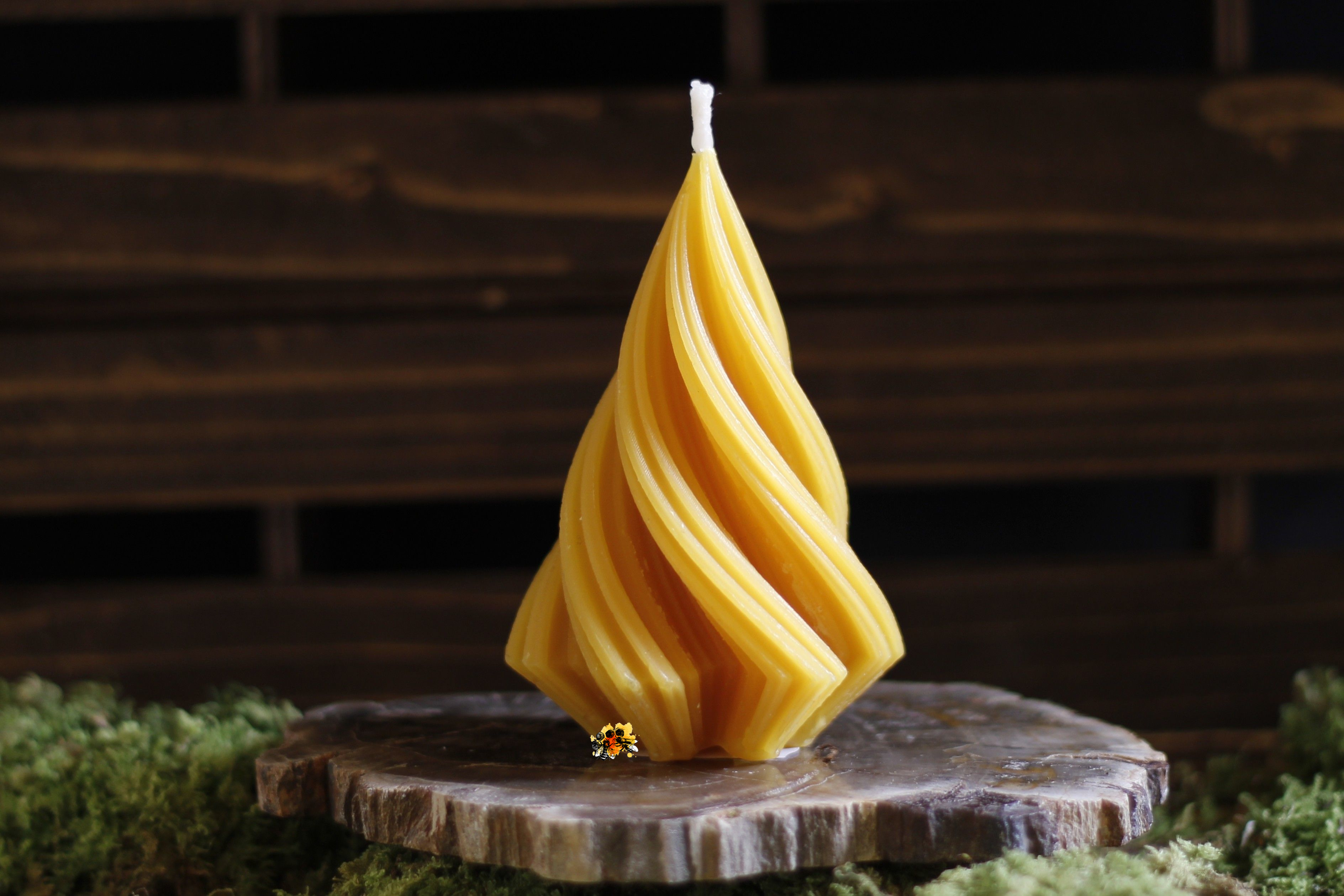 Flamme "Wirbelwind" Gr. 1 Bienenwachskerze