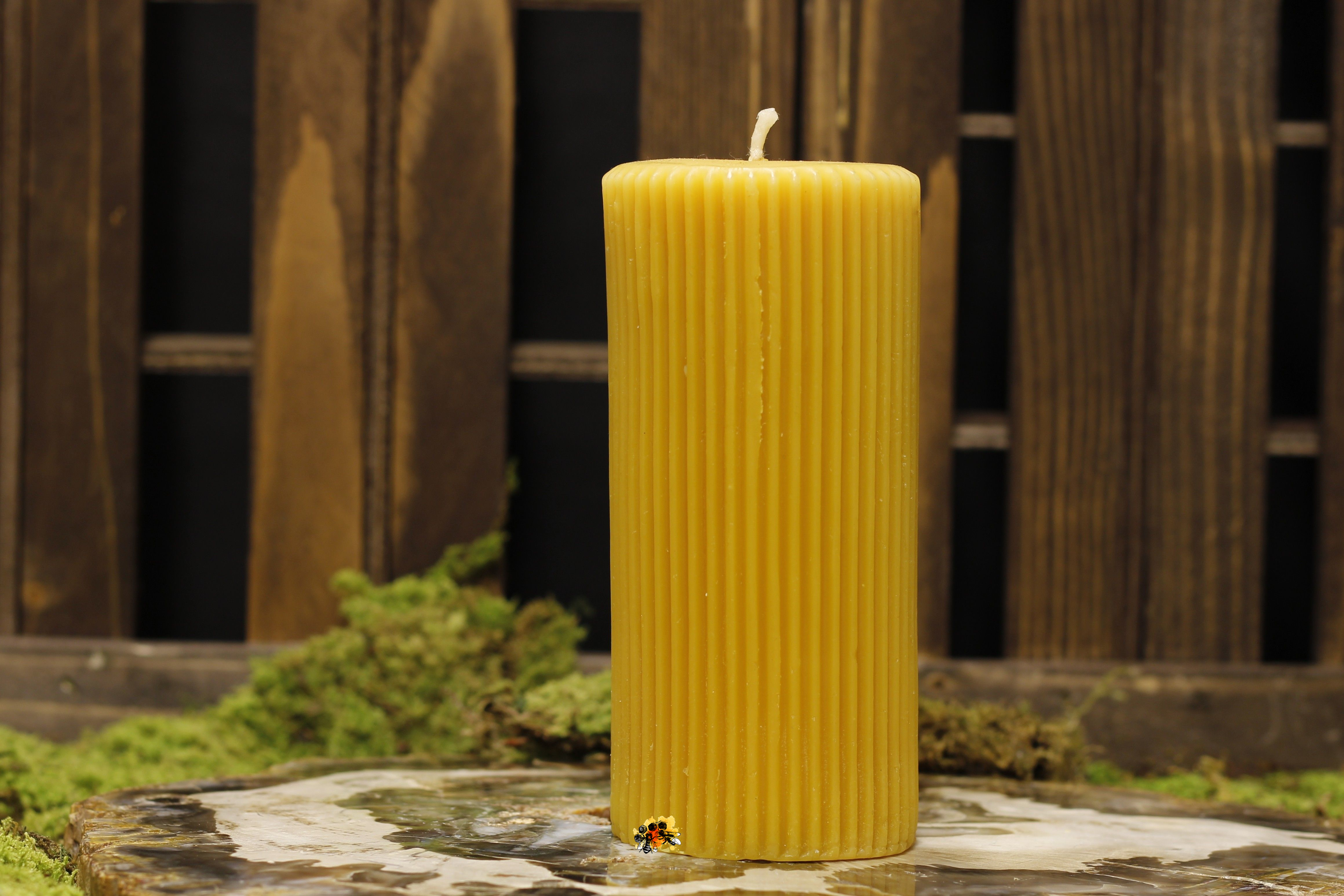 Stumpe "Formlinien Gr. 2" Bienenwachskerze